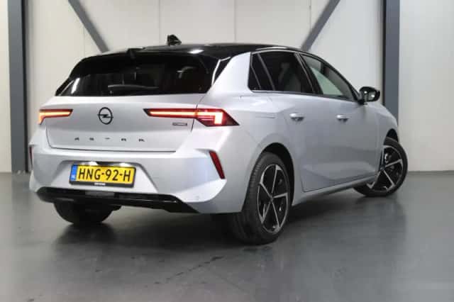 Opel Astra (2025) thumbnail 3