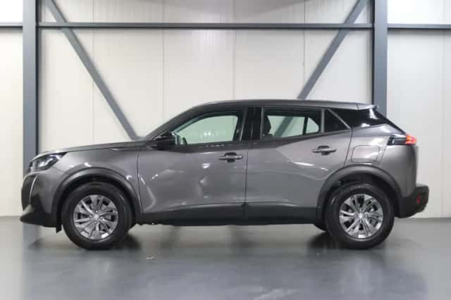 Peugeot 2008 (2022) thumbnail 2