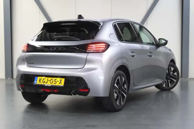 Peugeot 208 (2025) thumbnail 3
