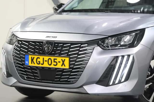 Peugeot 208 (2025) thumbnail 6