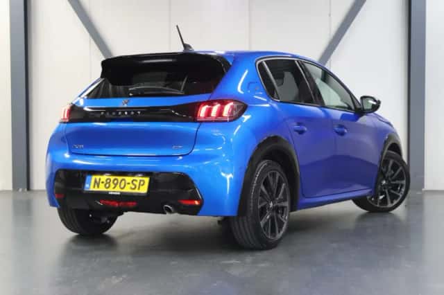 Peugeot 208 (2022) thumbnail 3