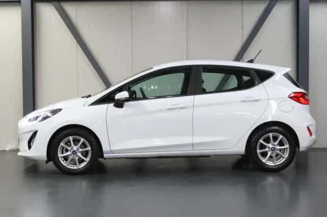 Ford Fiesta (2021) thumbnail 2