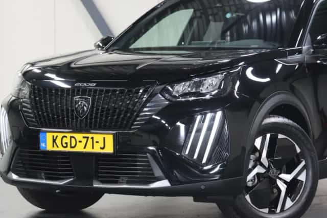 Peugeot 2008 (2025) thumbnail 5