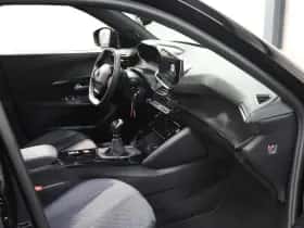 Peugeot 2008 (2025) thumbnail 8
