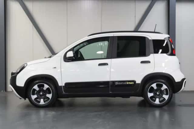 Fiat Panda (2024) thumbnail 2