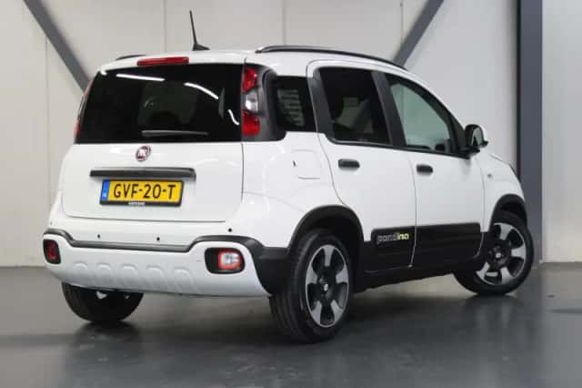 Fiat Panda (2024) thumbnail 3