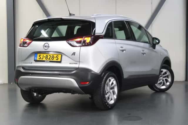 Opel Crossland X (2018) thumbnail 3