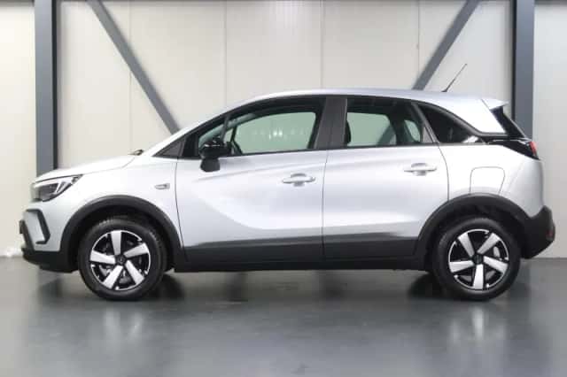 Opel Crossland (2023) thumbnail 2