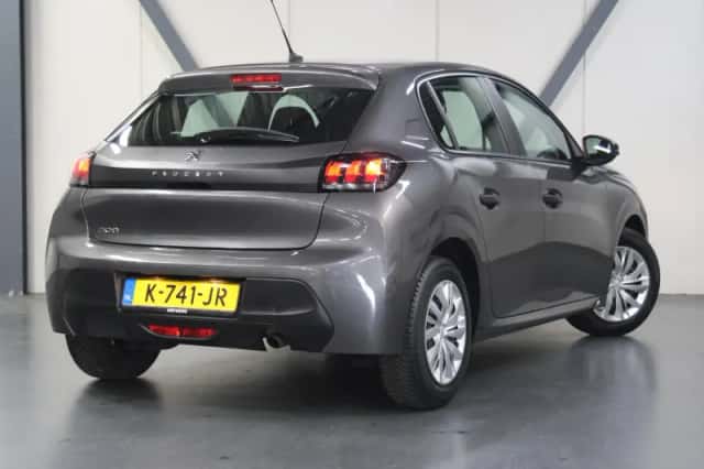 Peugeot 208 (2021) thumbnail 3