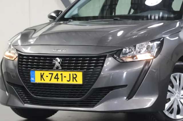Peugeot 208 (2021) thumbnail 5