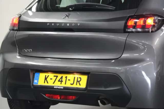 Peugeot 208 (2021) thumbnail 6