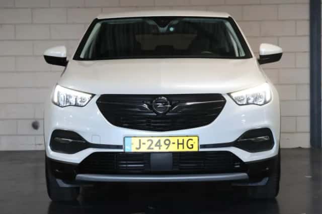 Opel Grandland X (2020) thumbnail 4
