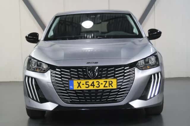 Peugeot 208 (2024) thumbnail 5