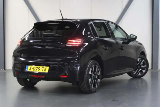 Peugeot e-208 (2024) thumbnail 3