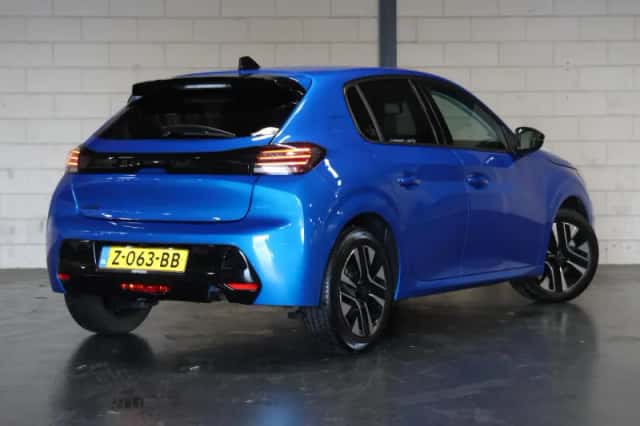 Peugeot 208 (2024) thumbnail 3