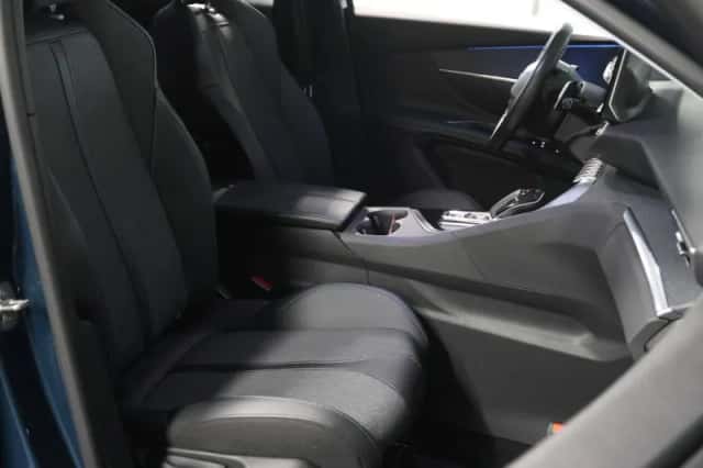 Peugeot 3008 (2022) thumbnail 5