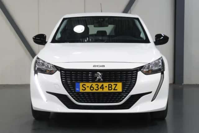 Peugeot 208 (2023) thumbnail 4