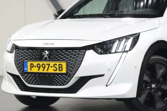 Peugeot e-208 (2022) thumbnail 6
