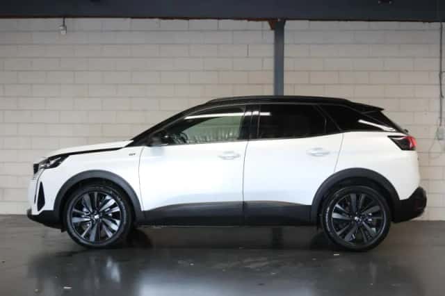 Peugeot 3008 (2024) thumbnail 2