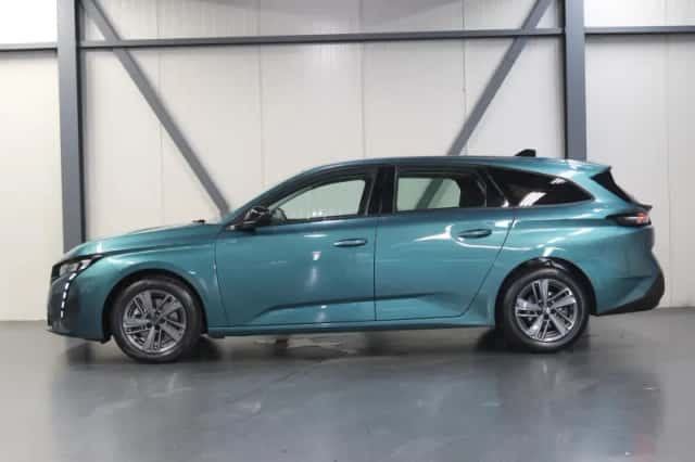 Peugeot 308 (2023) thumbnail 2
