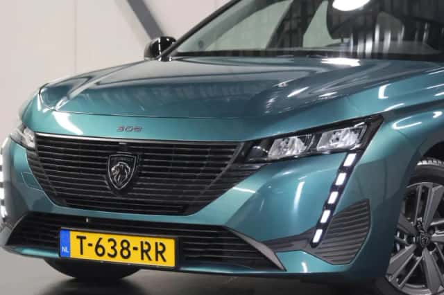 Peugeot 308 (2023) thumbnail 5