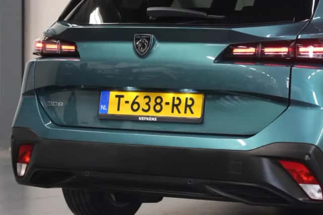 Peugeot 308 (2023) thumbnail 6