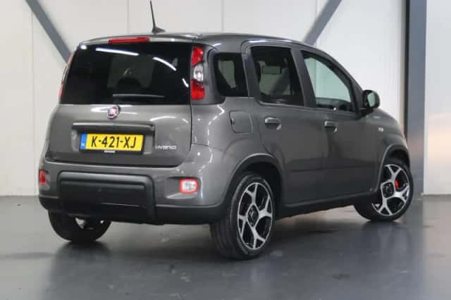 Fiat Panda (2021) thumbnail 3