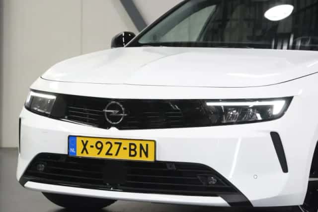Opel Astra (2023) thumbnail 5