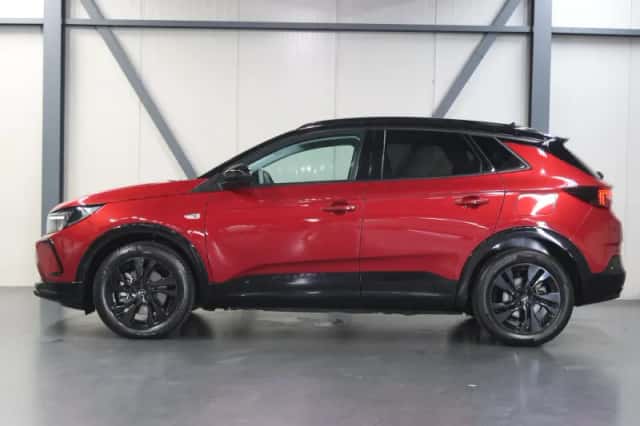 Opel Grandland (2024) thumbnail 2