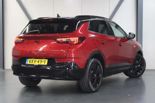 Opel Grandland (2024) thumbnail 3
