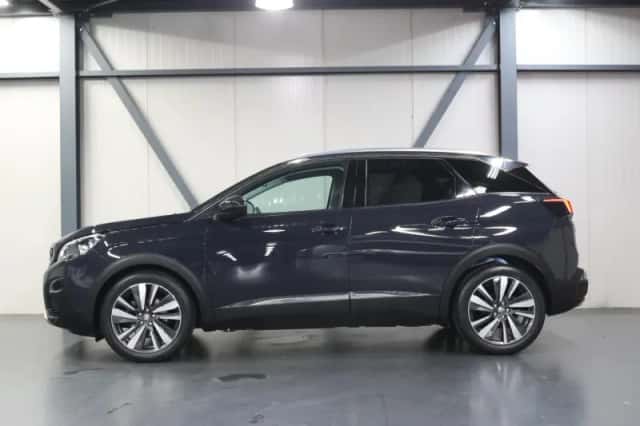 Peugeot 3008 (2017) thumbnail 2