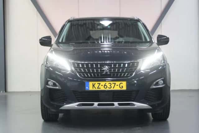 Peugeot 3008 (2017) thumbnail 5