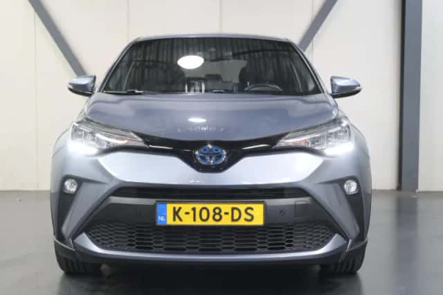 Toyota C-HR (2020) thumbnail 5