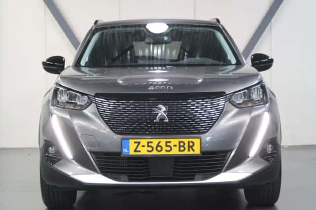 Peugeot 2008 (2022) thumbnail 5