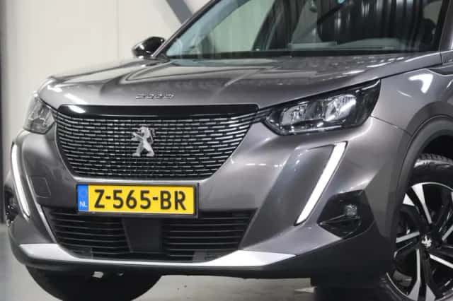 Peugeot 2008 (2022) thumbnail 6