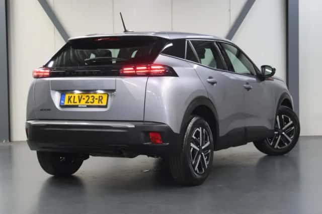 Peugeot 2008 (2025) thumbnail 3