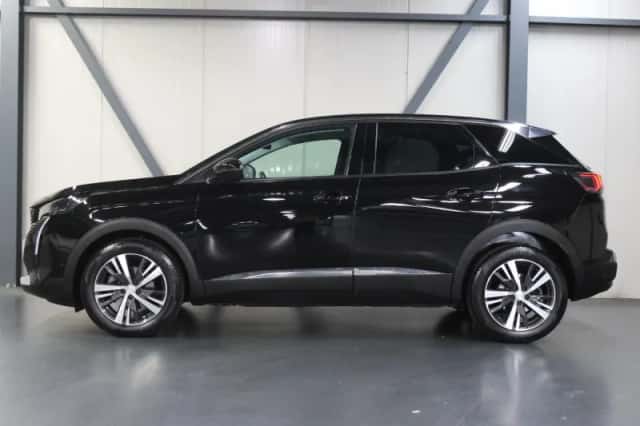 Peugeot 3008 (2022) thumbnail 2
