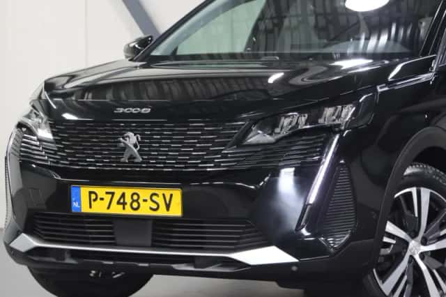 Peugeot 3008 (2022) thumbnail 6