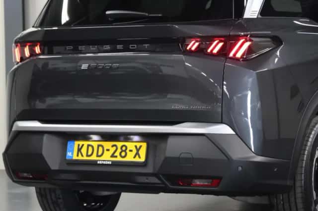 Peugeot E-5008 (2026) thumbnail 6