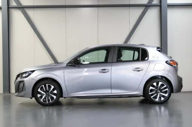 Peugeot e-208 (2024) thumbnail 2