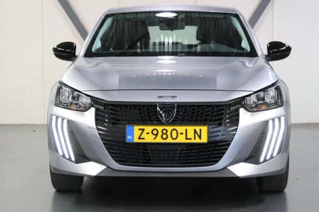 Peugeot e-208 (2024) thumbnail 5