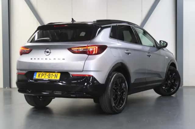 Opel Grandland (2024) thumbnail 3