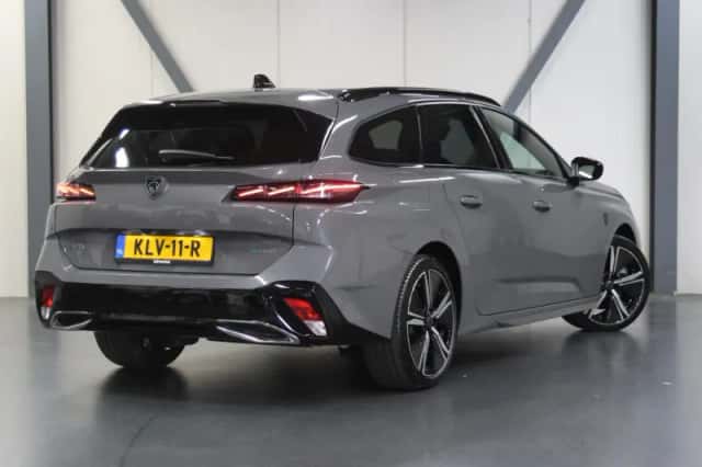 Peugeot 308 (2024) thumbnail 3