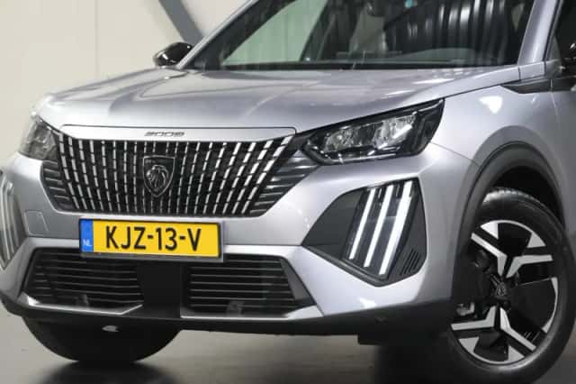 Peugeot 2008 (2025) thumbnail 6