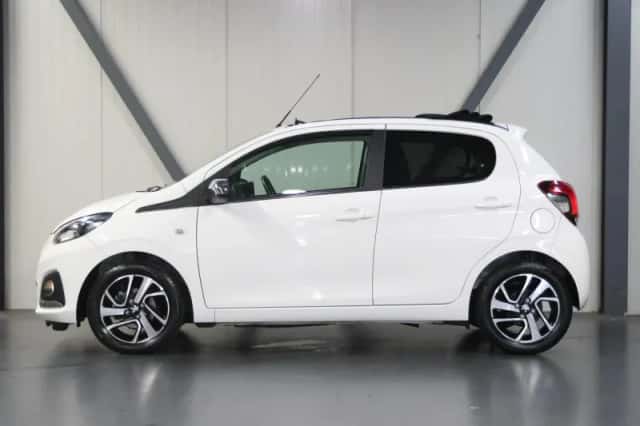 Peugeot 108 (2021) thumbnail 2
