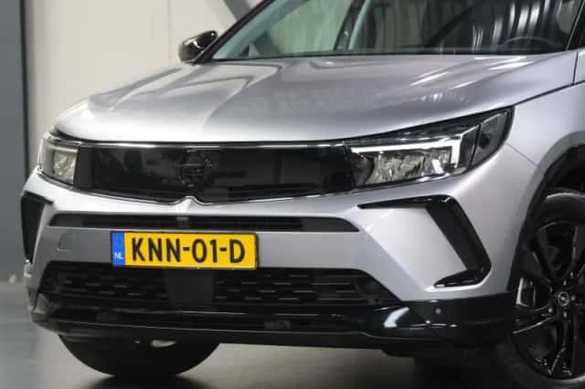 Opel Grandland (2023) thumbnail 5