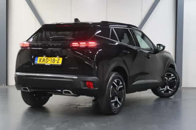 Peugeot 2008 (2025) thumbnail 3