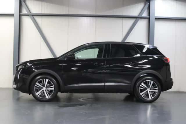 Peugeot 3008 (2022) thumbnail 2