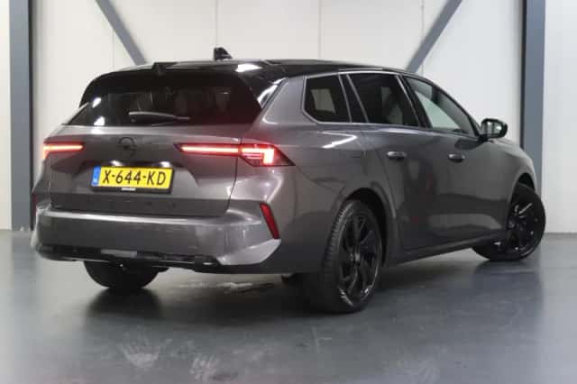 Opel Astra (2023) thumbnail 3