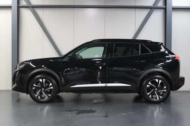 Peugeot e-2008 (2022) thumbnail 2